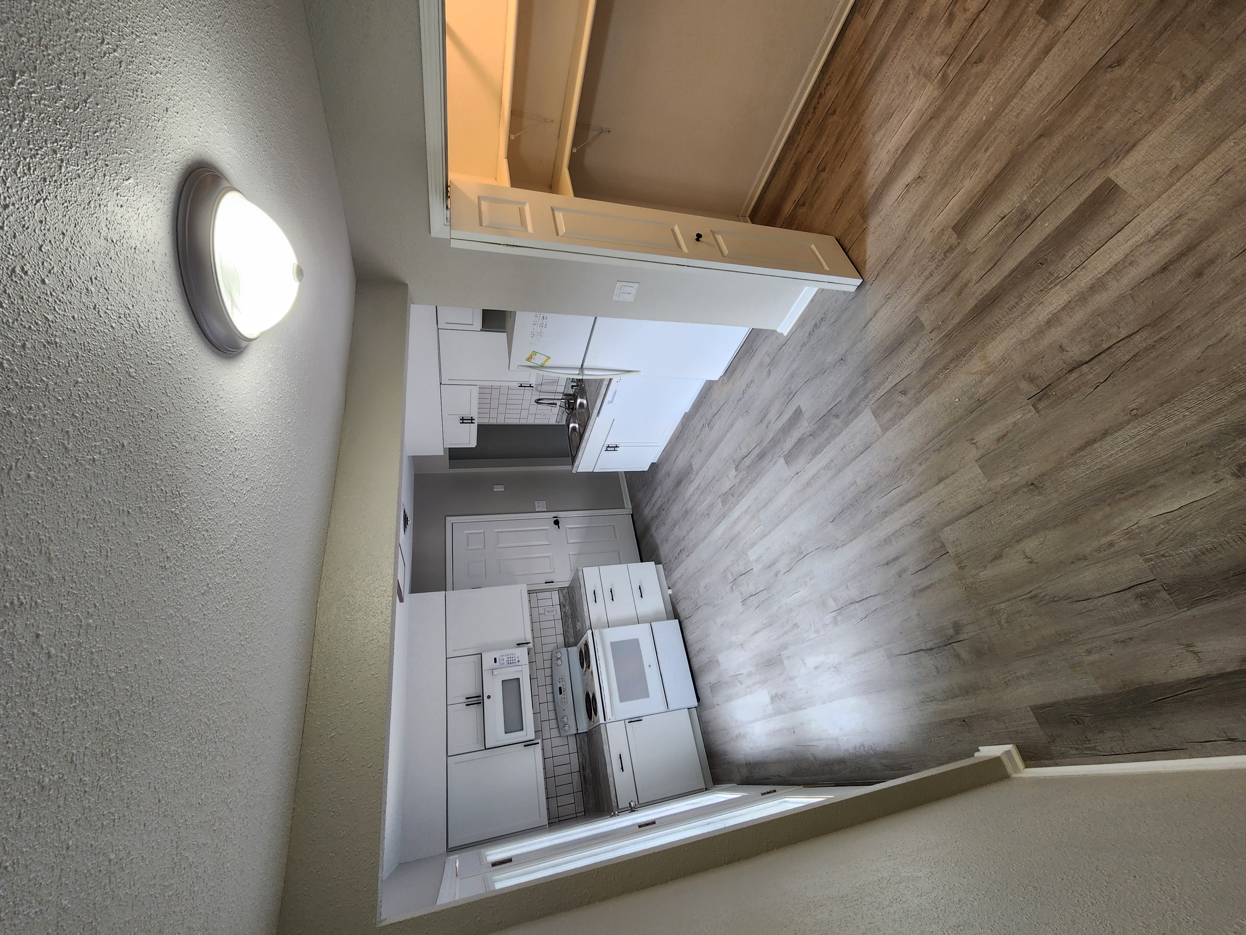 139 Washington St Apt 5 Rehab pics oct 2025 4.jpg